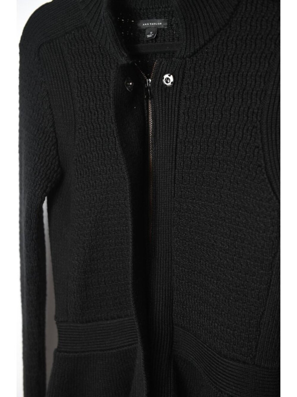 Ann Taylor Size Small Black Zip Back Peplum Hem Knit Sweater - Picture 6 of 12